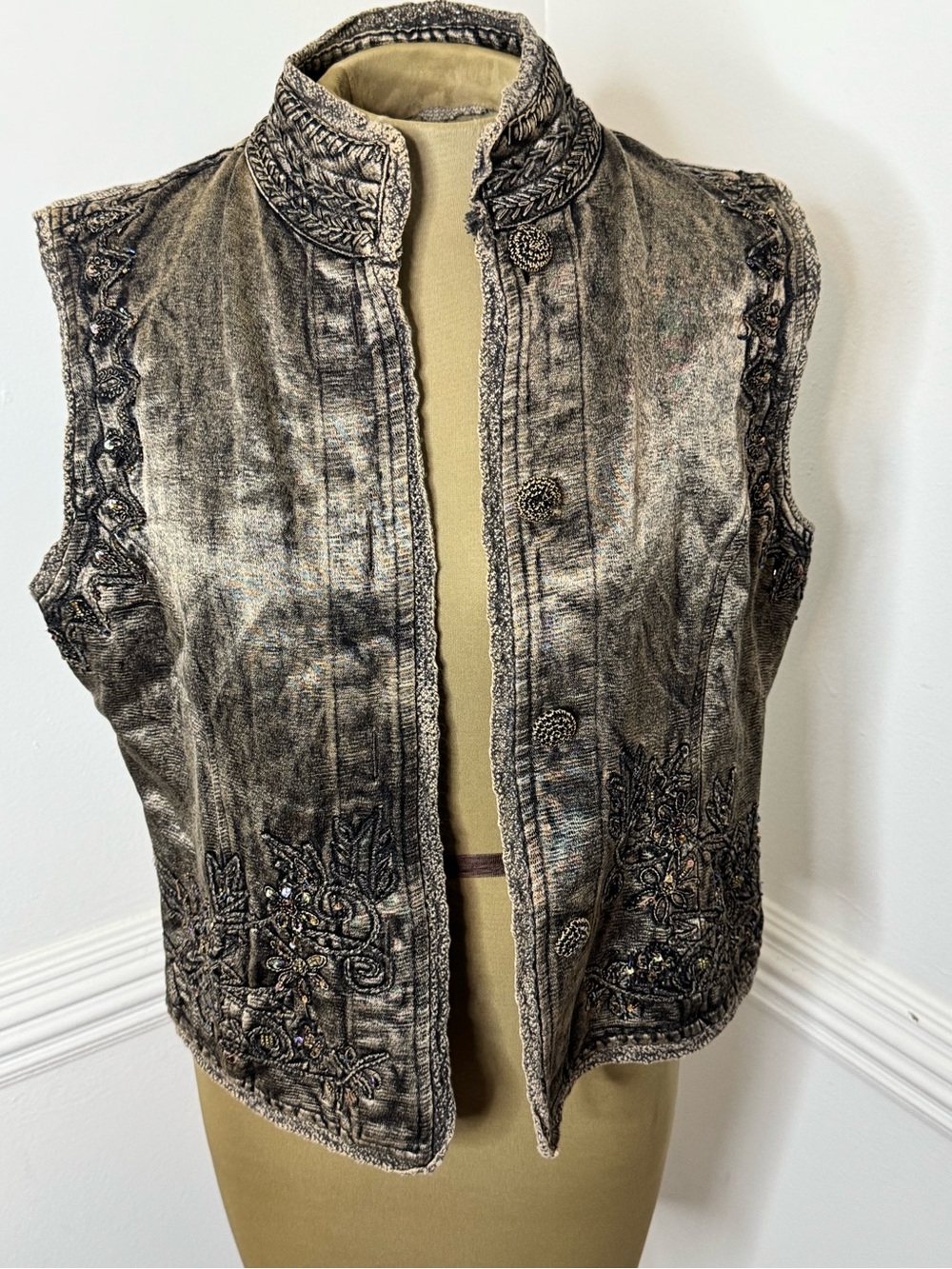 Embroidered Metallic Bronzy Sleeveless Vest